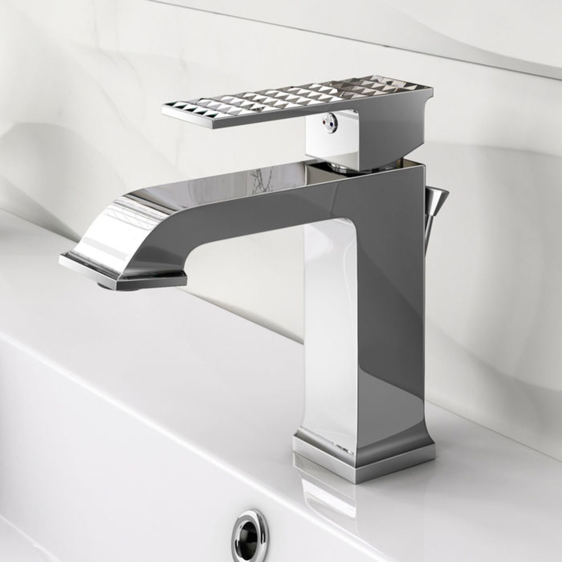 (P49) Ritz Basin Mixer Tap Unique, bevelled design Drip free technology 27121803 - Image 3 of 4