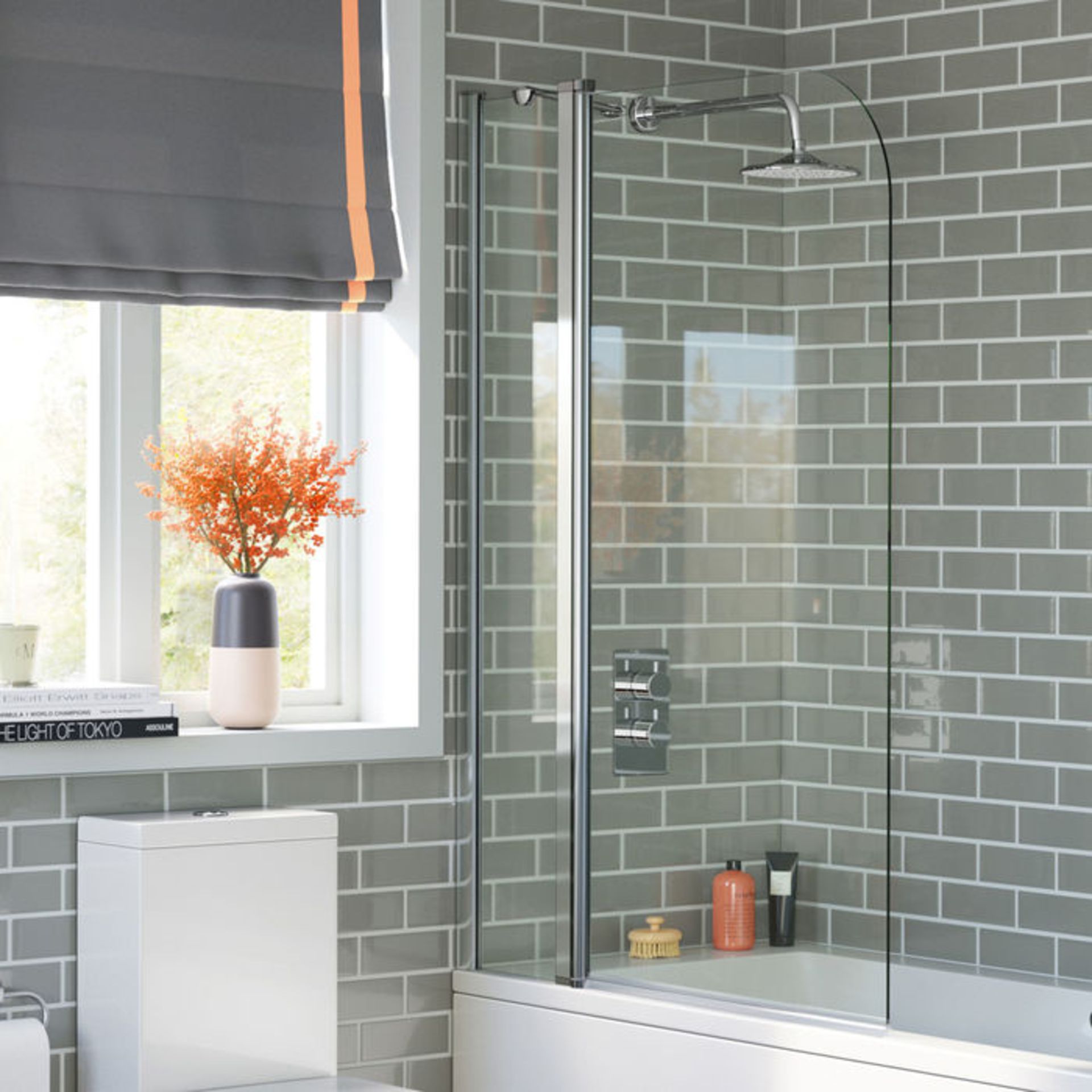 (P26) 1000mm - 6mm - EasyClean Straight Bath Screen. RRP £224.99. 6mm Tempered Safety Glass Screen - - Image 2 of 4