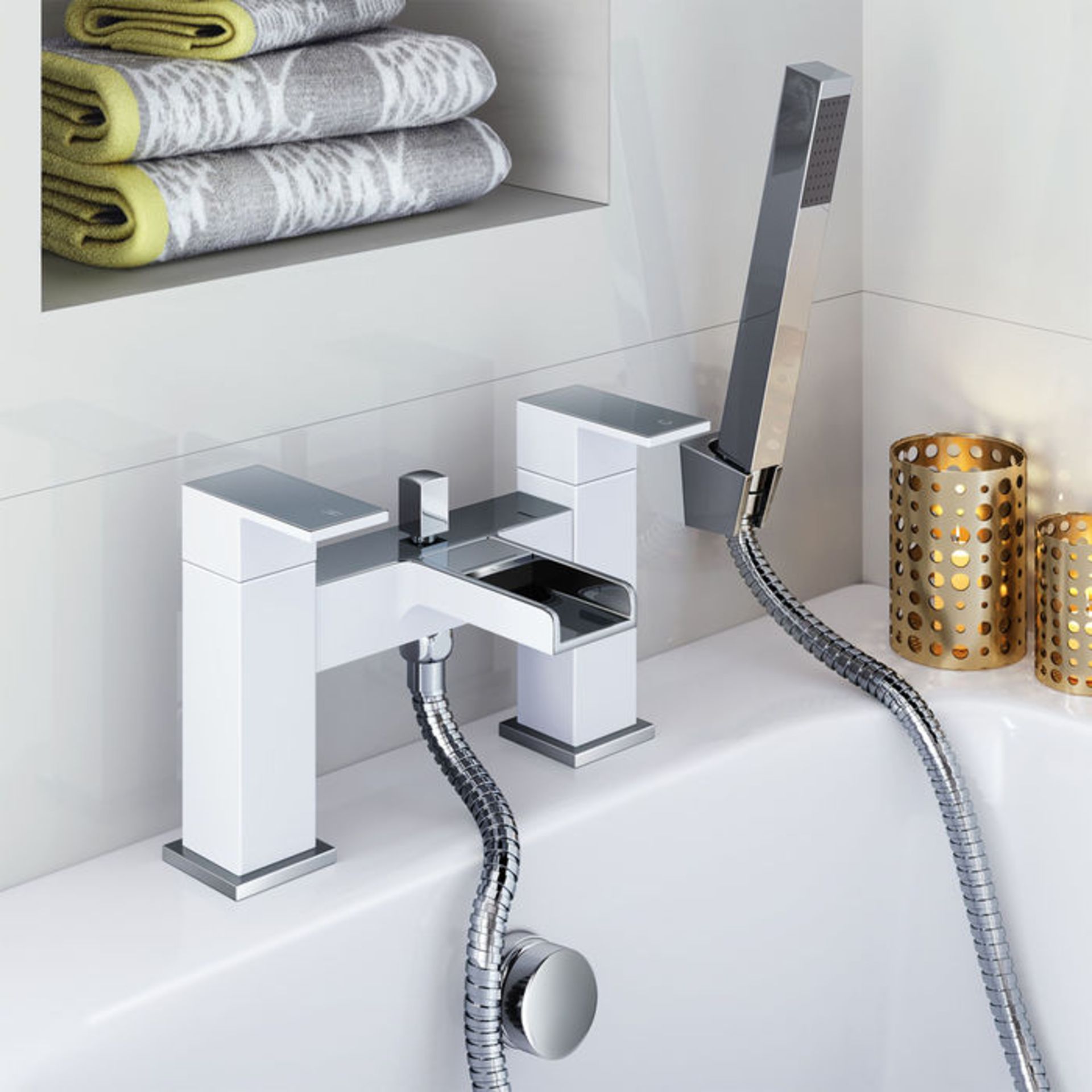 (TA50) Niagra II White Waterfall Bath Mixer Tap with Hand Held Shower. RRP £349.99. Premium white - Image 4 of 7