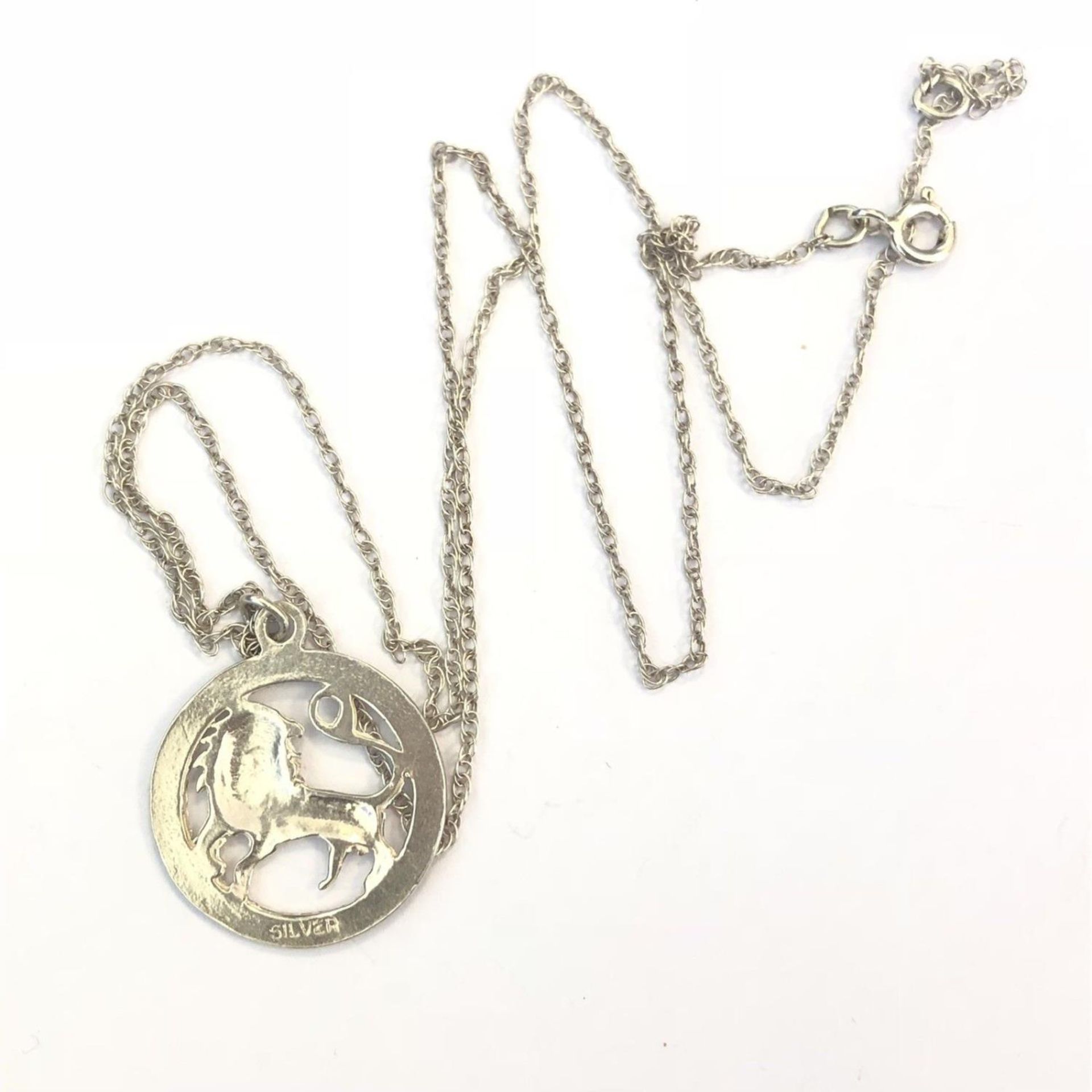 A sterling silver Lion Leo Horoscope pendant on 925 silver chain - Image 3 of 3