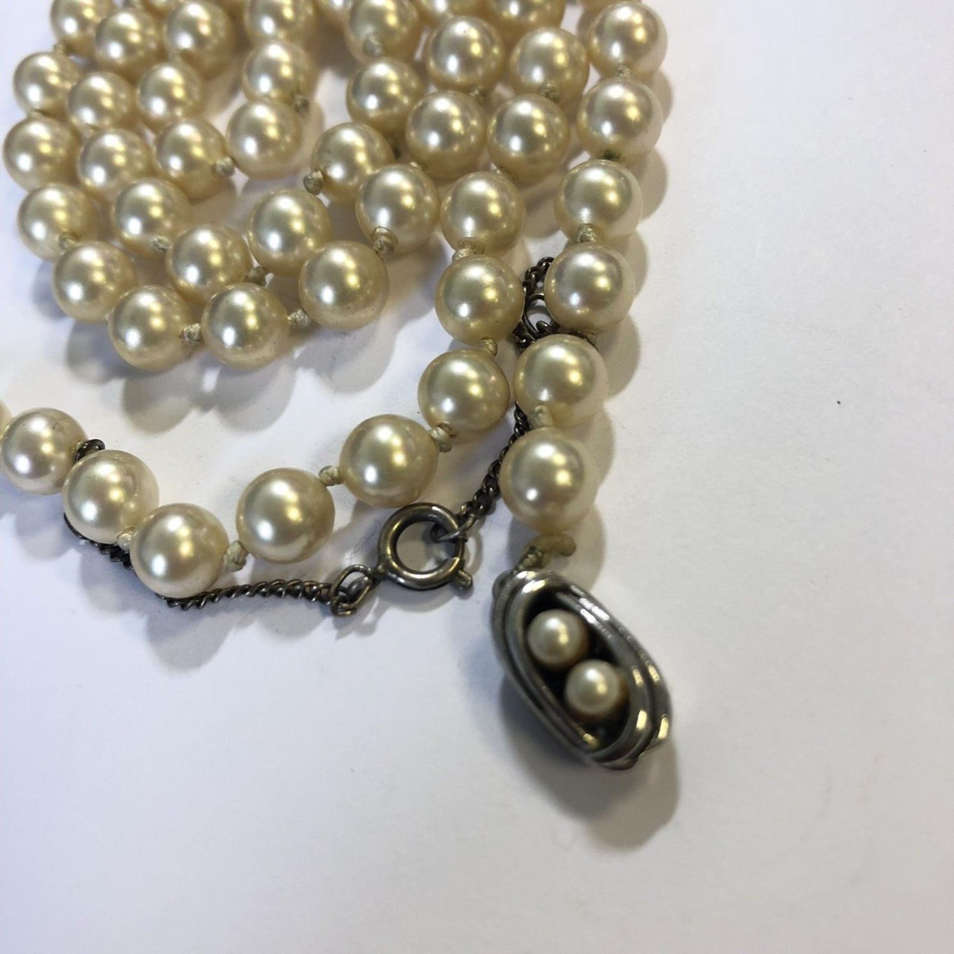 Vintage necklace - Single string strand of faux pearls on a 925 silver clasp - Image 2 of 4