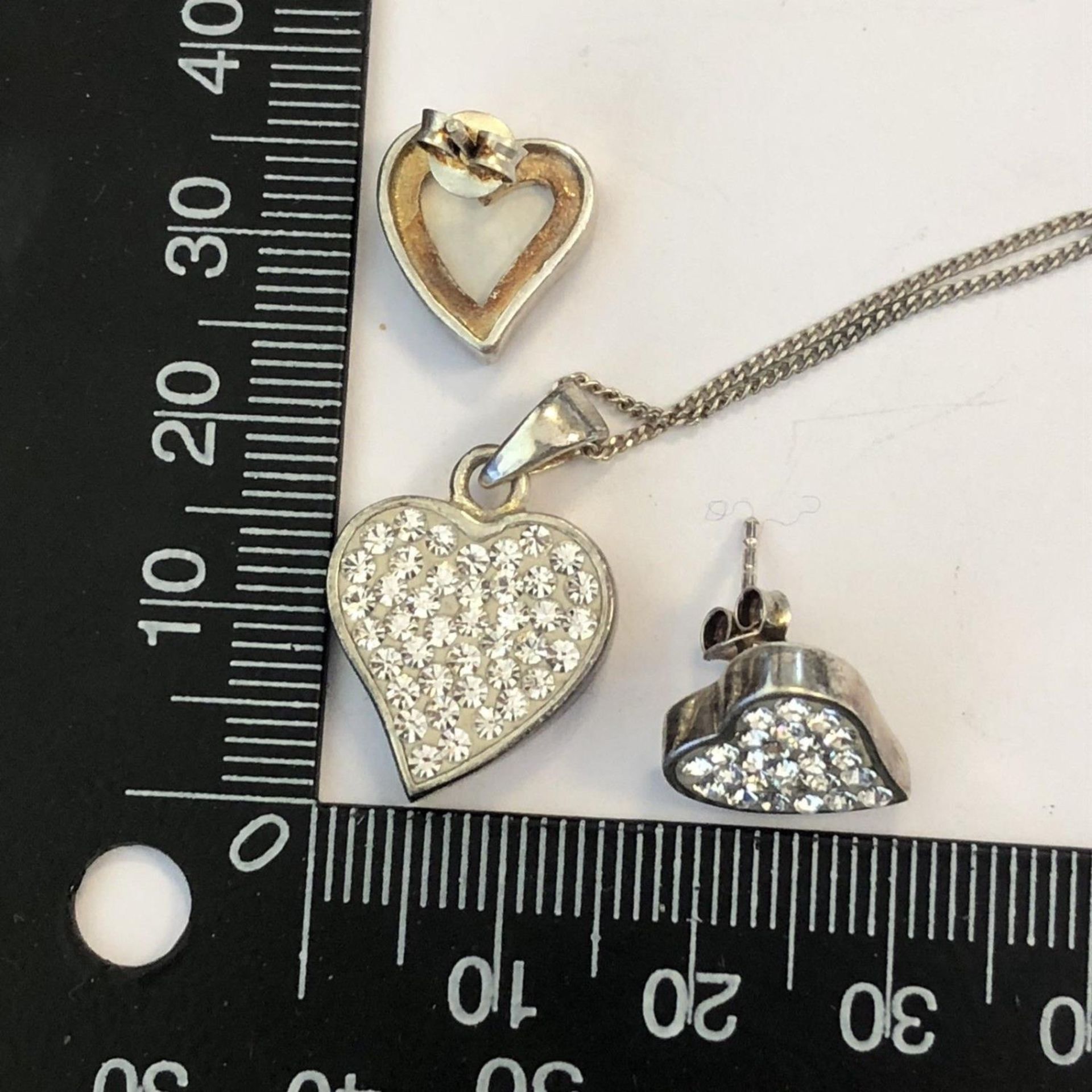 A silver 925 crystal heart pendant on 925 silver chain with matching earrings - Image 2 of 2