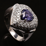 Ring with tanzanite and 1.00 ct brilliant cut diamonds