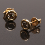 Earrings in yellow gold, and 0.40ct diamonds