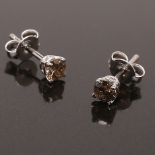 Earrings in white gold with 0.38 ct diamonds