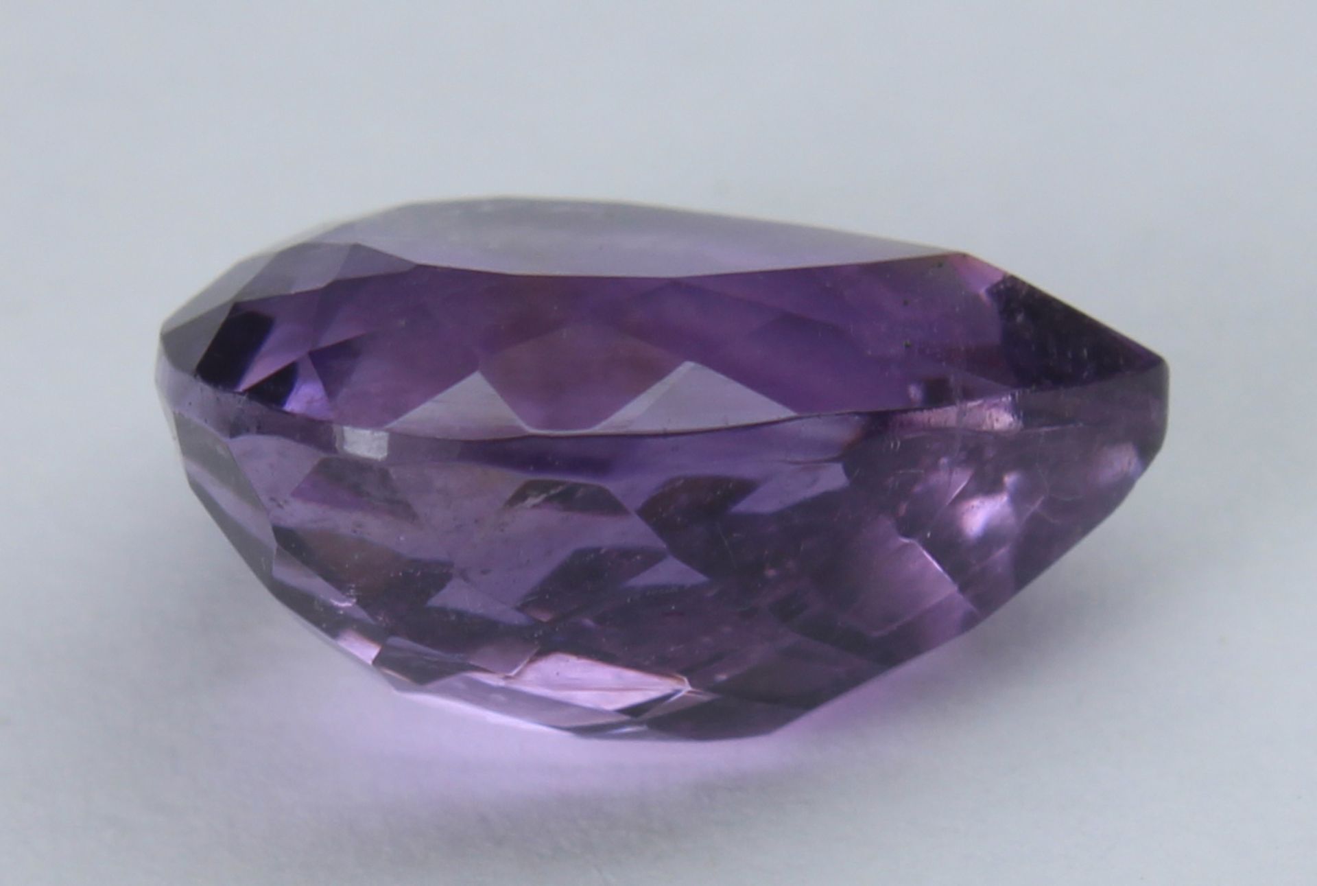 6.68 Ct Igi Certified Amethyst -Without Reserve - Image 5 of 8