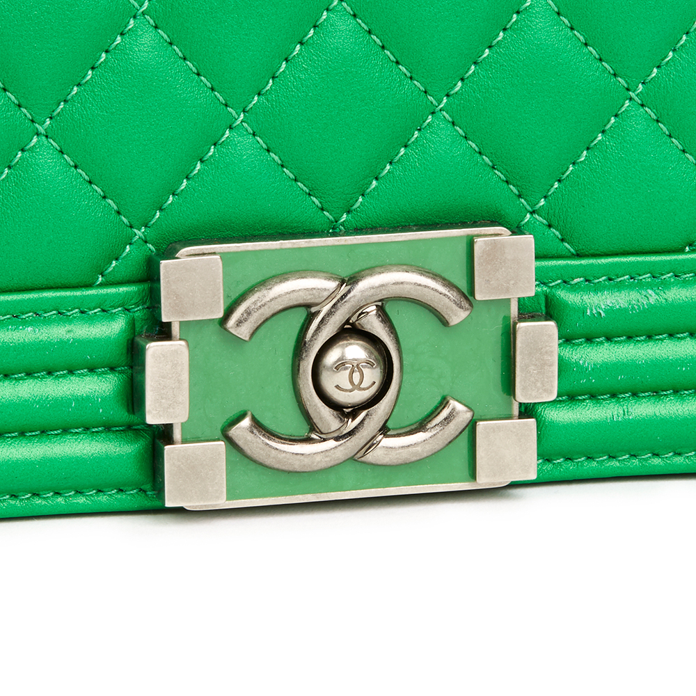 CHANEL Green Quilted Metallic Lambskin New Medium Le Boy - Bild 5 aus 12