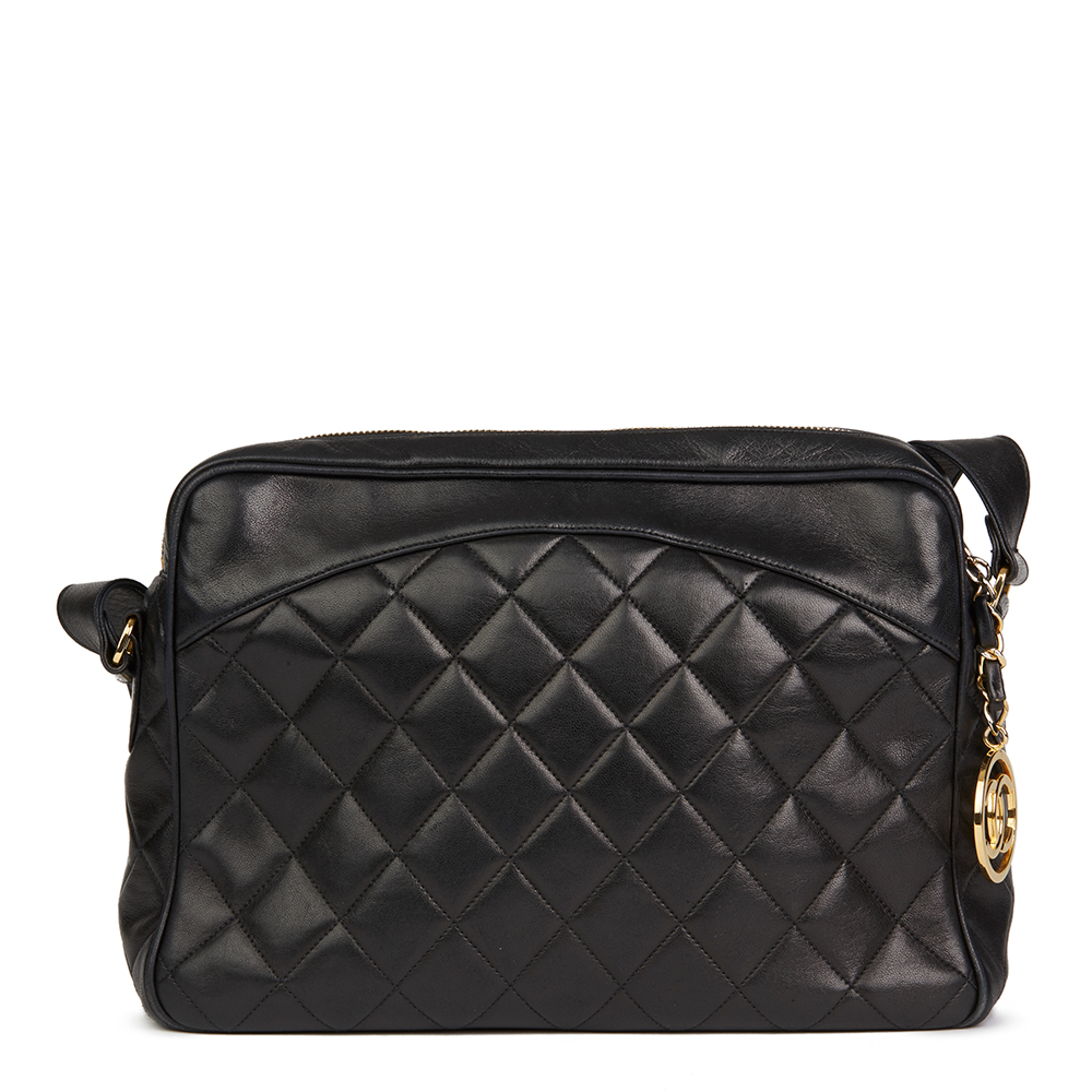 CHANEL Black Quilted Lambskin Vintage Timeless Charm Camera Bag - Bild 4 aus 11