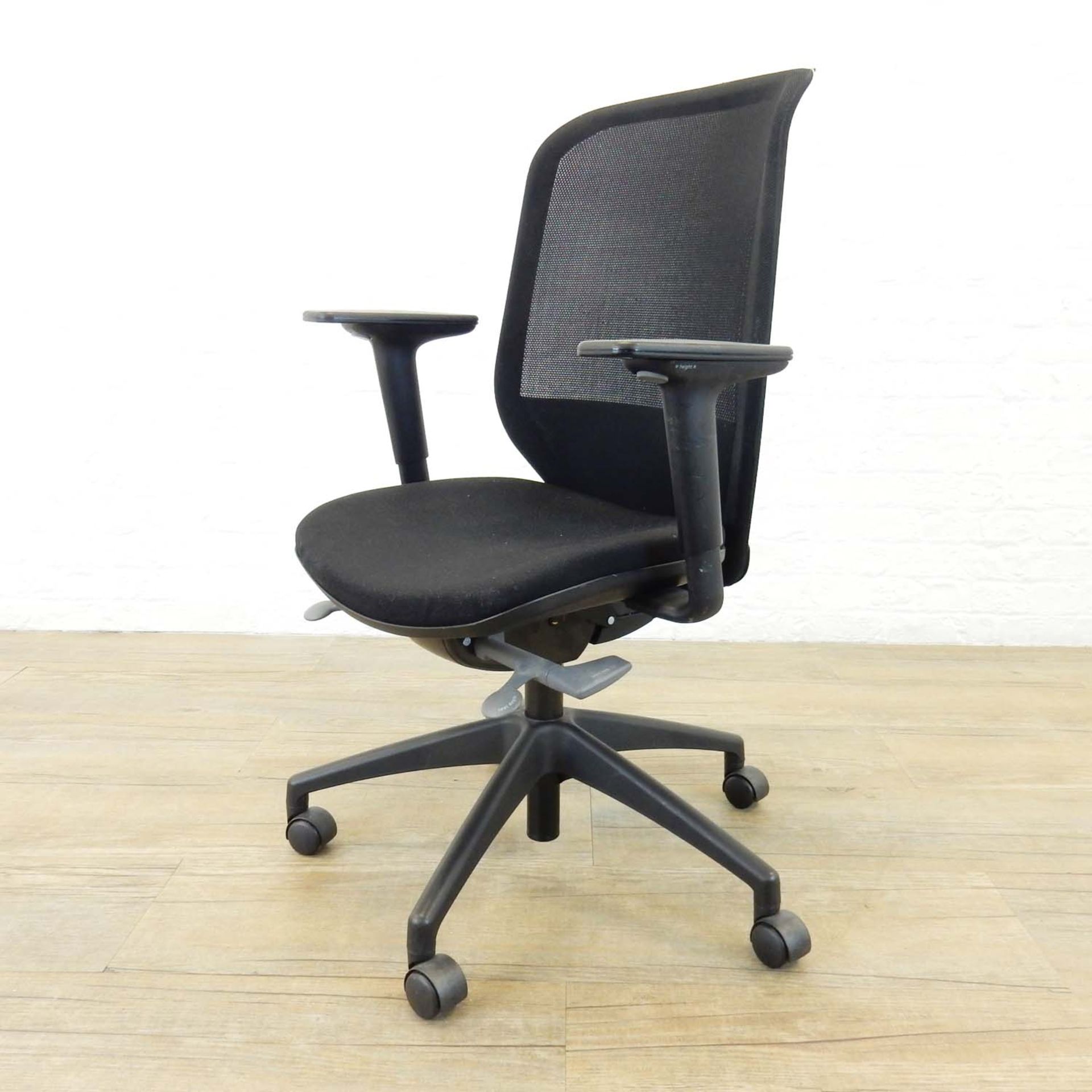 Orangebox Black Adjustable Task Chair (Joy 12)