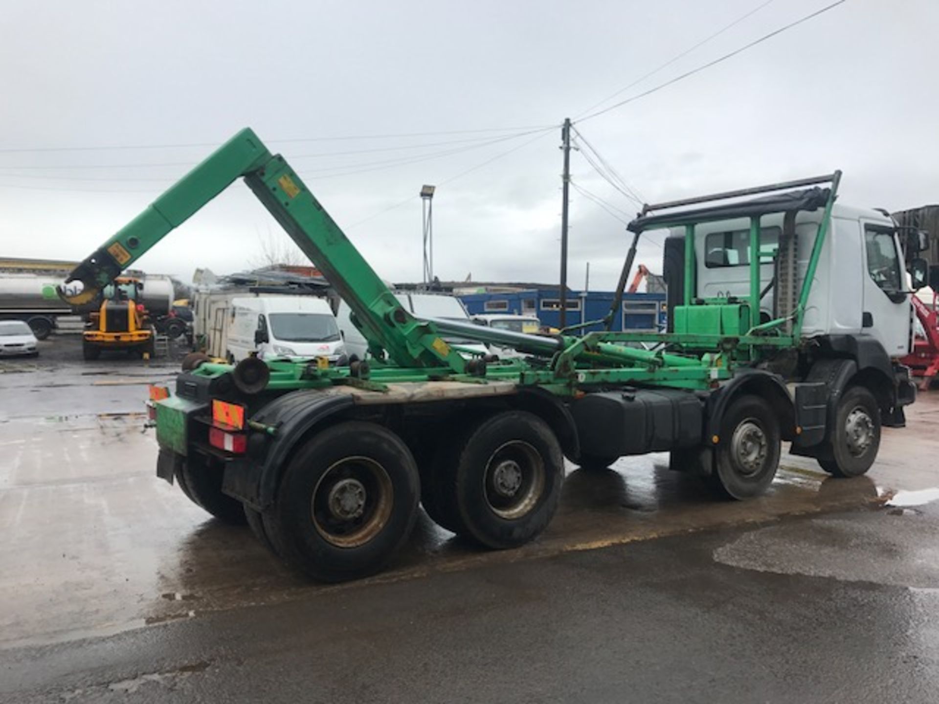 2011 Renault Kerax 380 8x4 Hook Loader - Image 6 of 13