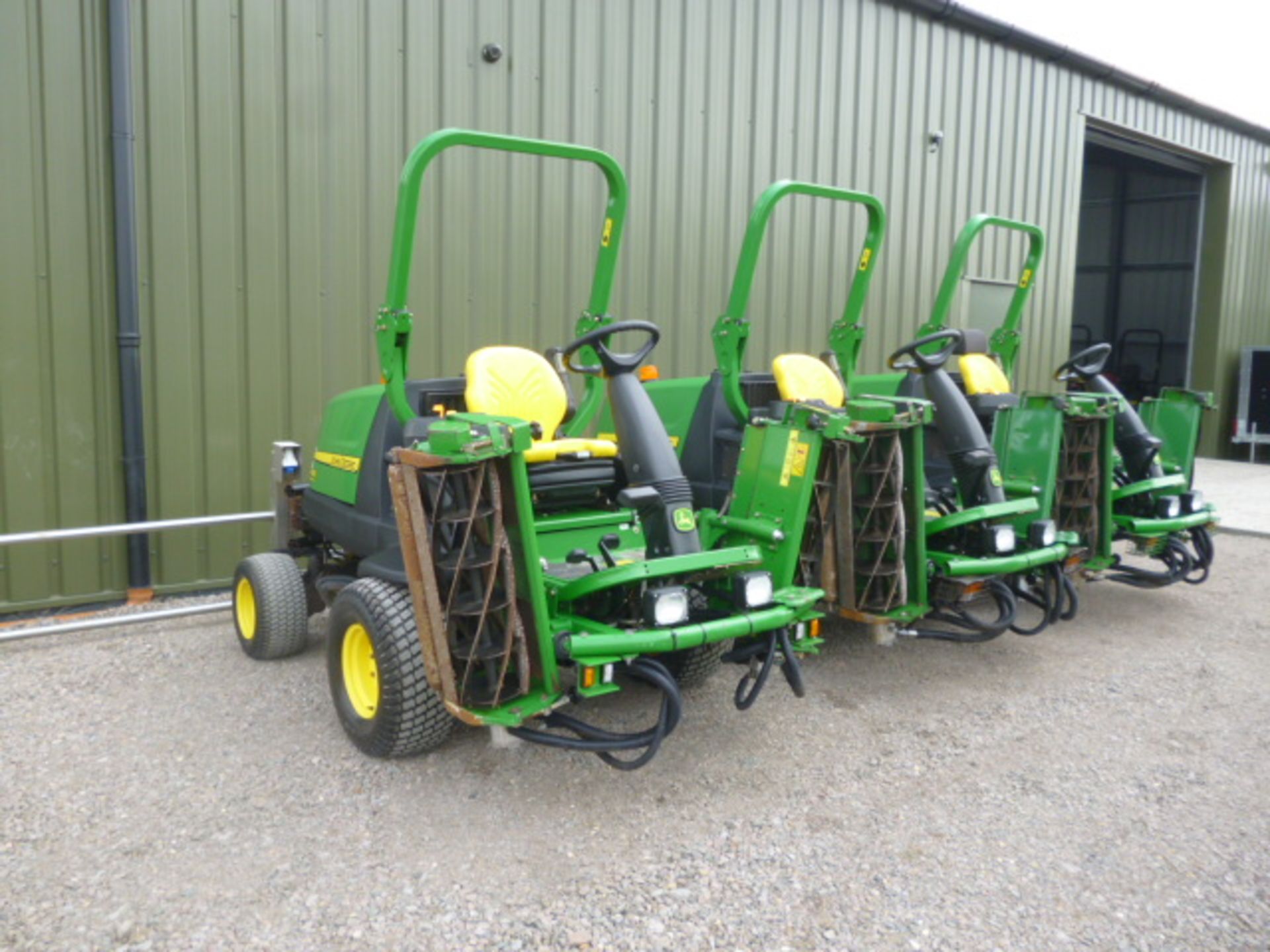 John Deere 8400 Triple Reel Mower - Bild 2 aus 6