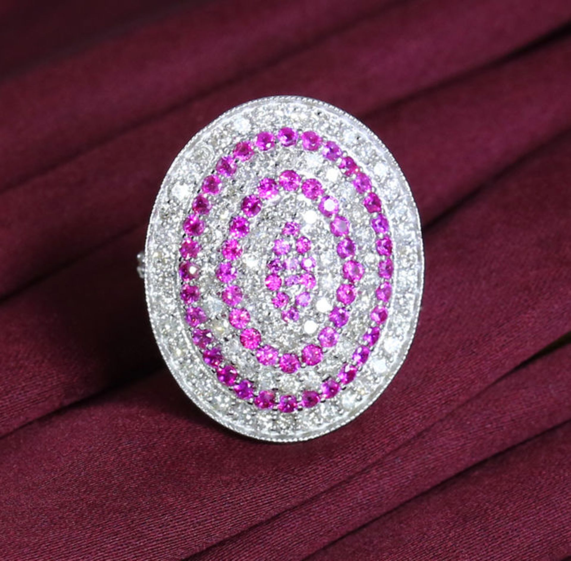 14 K / 585 Very Exclusive White Gold Diamond and Ruby Ring - Image 9 of 10