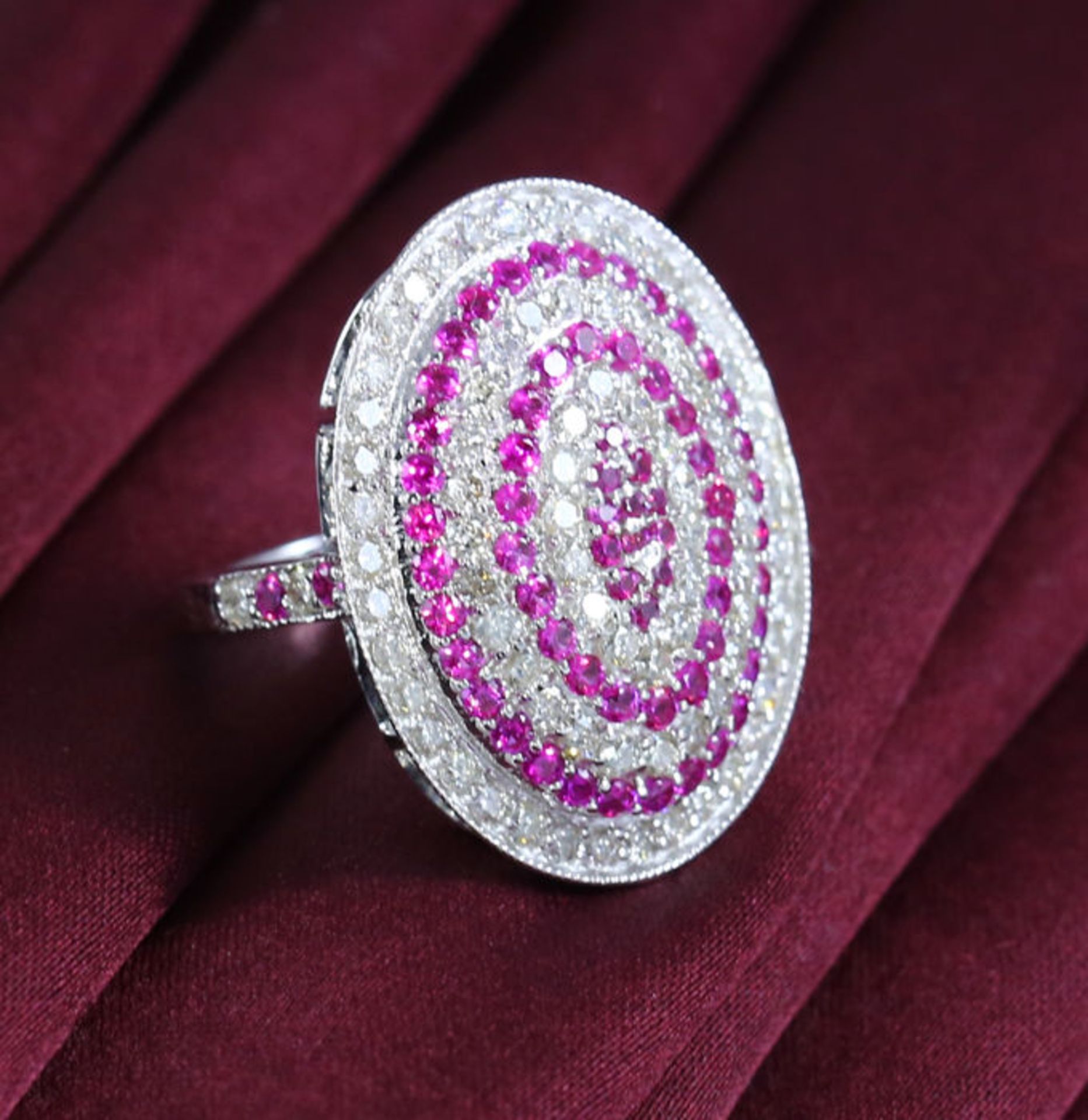 14 K / 585 Very Exclusive White Gold Diamond and Ruby Ring - Image 2 of 10