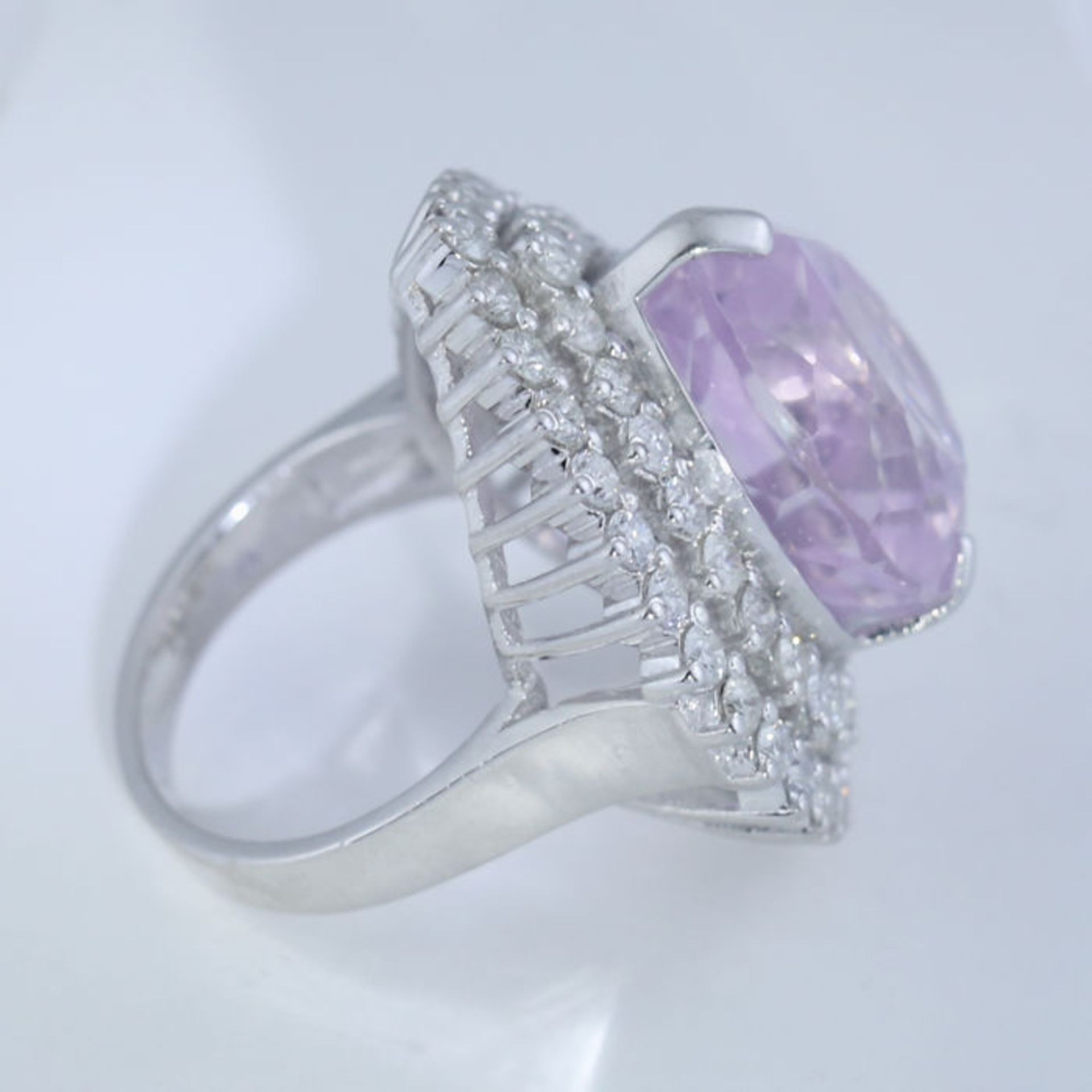 14 K / 585 White Gold Very Unique large Kunzite (IGI Certified ) & Diamond Cocktail Ring - Image 7 of 7