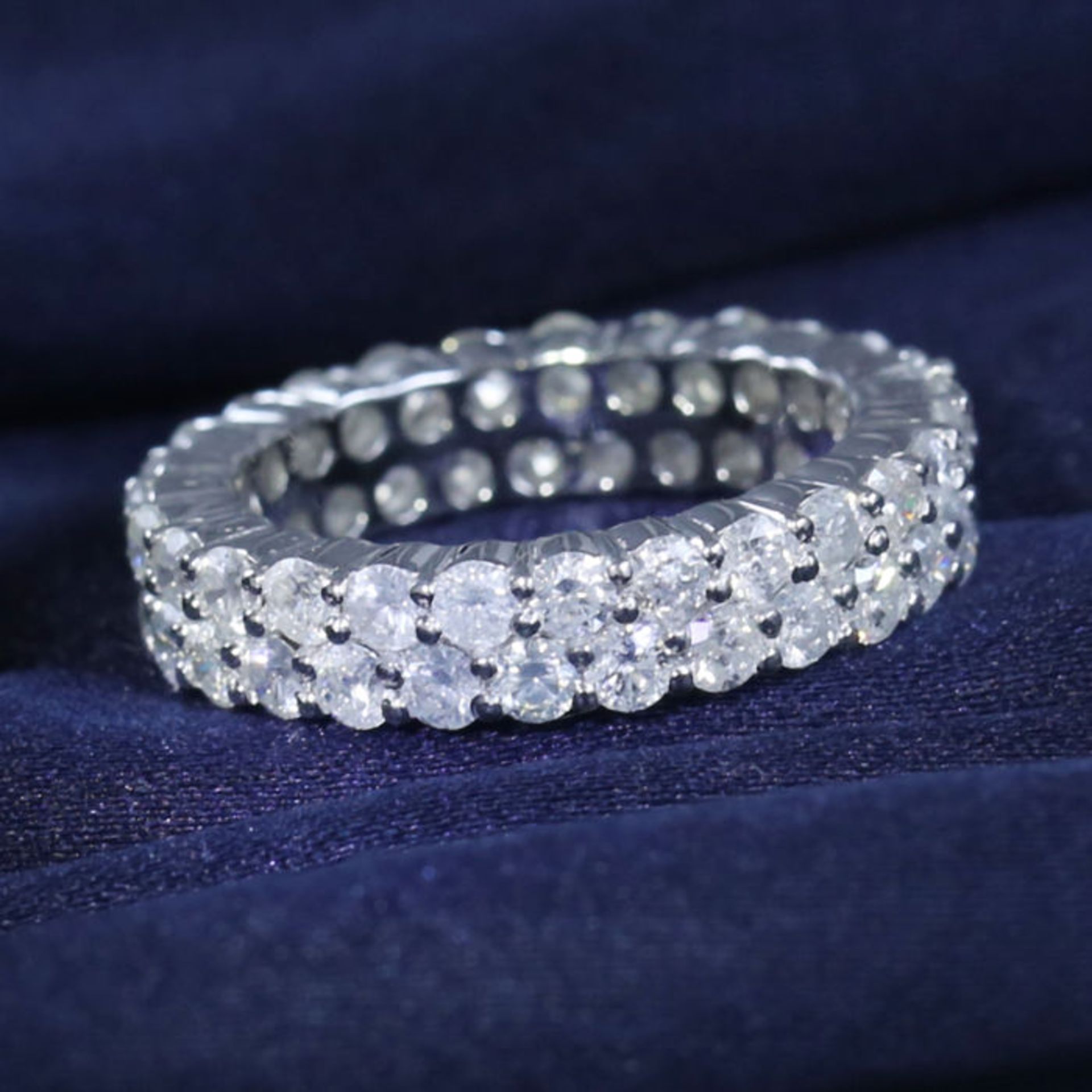 14 K / 585 White Gold Eternity Diamond Ring - Image 9 of 10