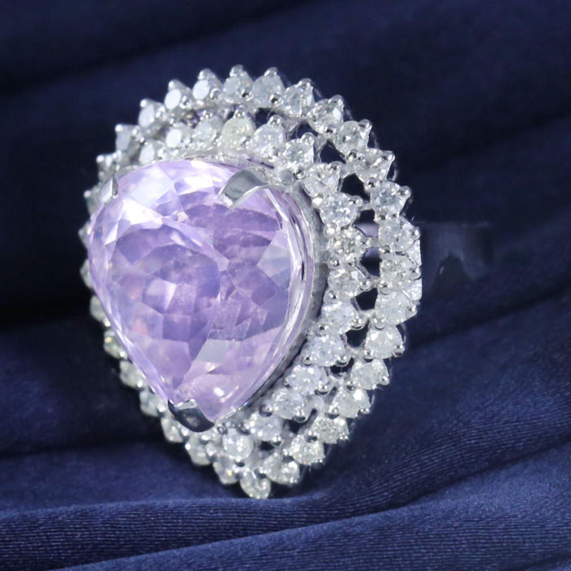 14 K / 585 White Gold Very Unique large Kunzite (IGI Certified ) & Diamond Cocktail Ring - Image 4 of 7