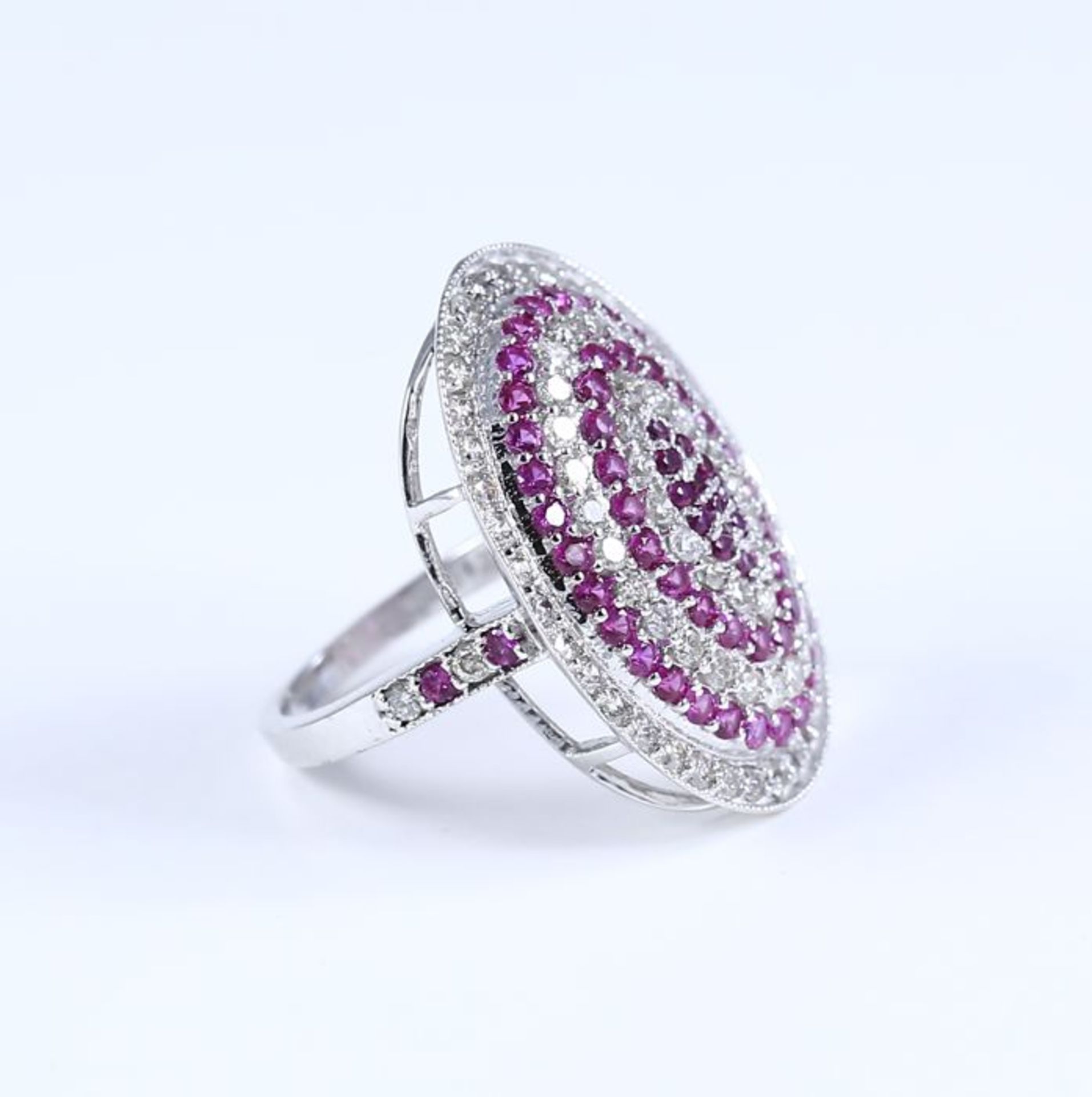 14 K / 585 Very Exclusive White Gold Diamond and Ruby Ring - Image 7 of 10