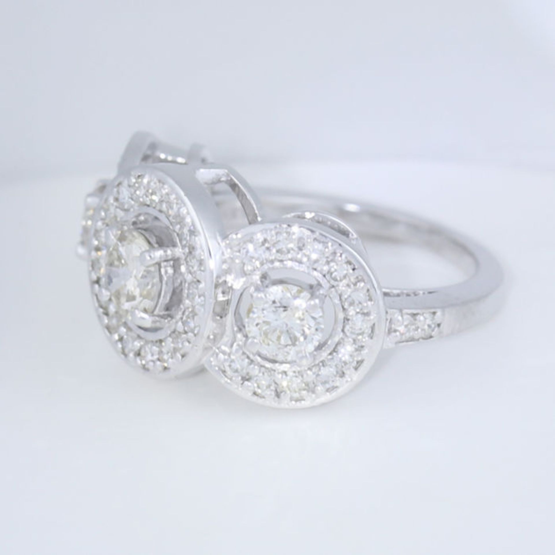 14 K / 585 Designer 3 Solitaire Diamond Ring - Image 4 of 7