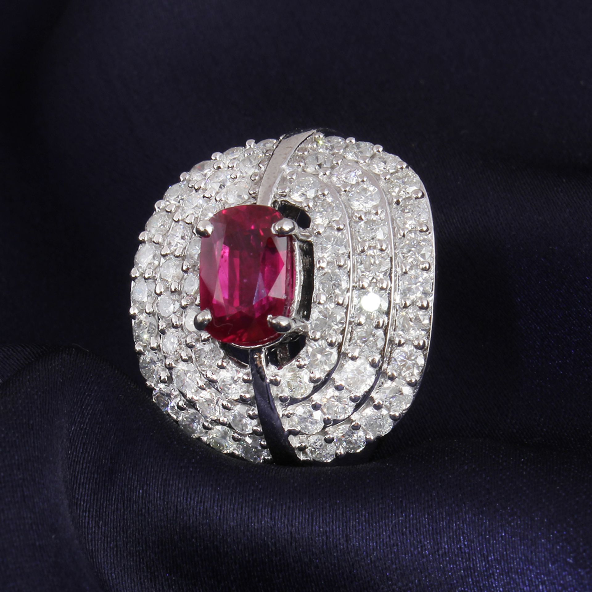 14 K / 585 White Gold Designer Ruby (GIA Certified) & Diamond Ring - Image 4 of 10