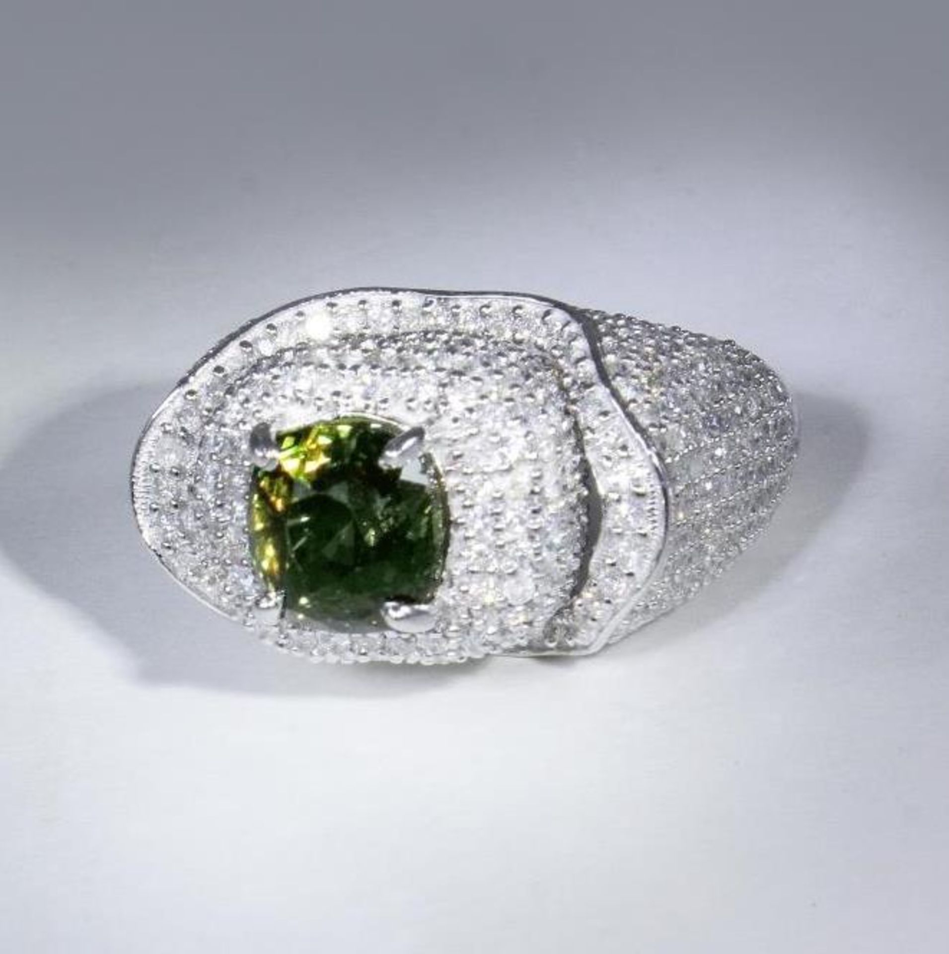 14 K / 585 White Gold Designer GRS Certified Alexandrite (Color Change) & Diamond Ring