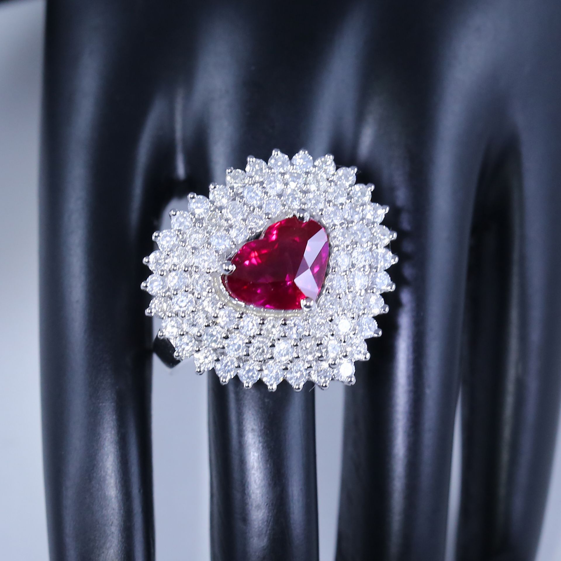 14 K / 585 White Gold Designer Ruby (GRS Certified) & Diamond Ring - Image 4 of 10