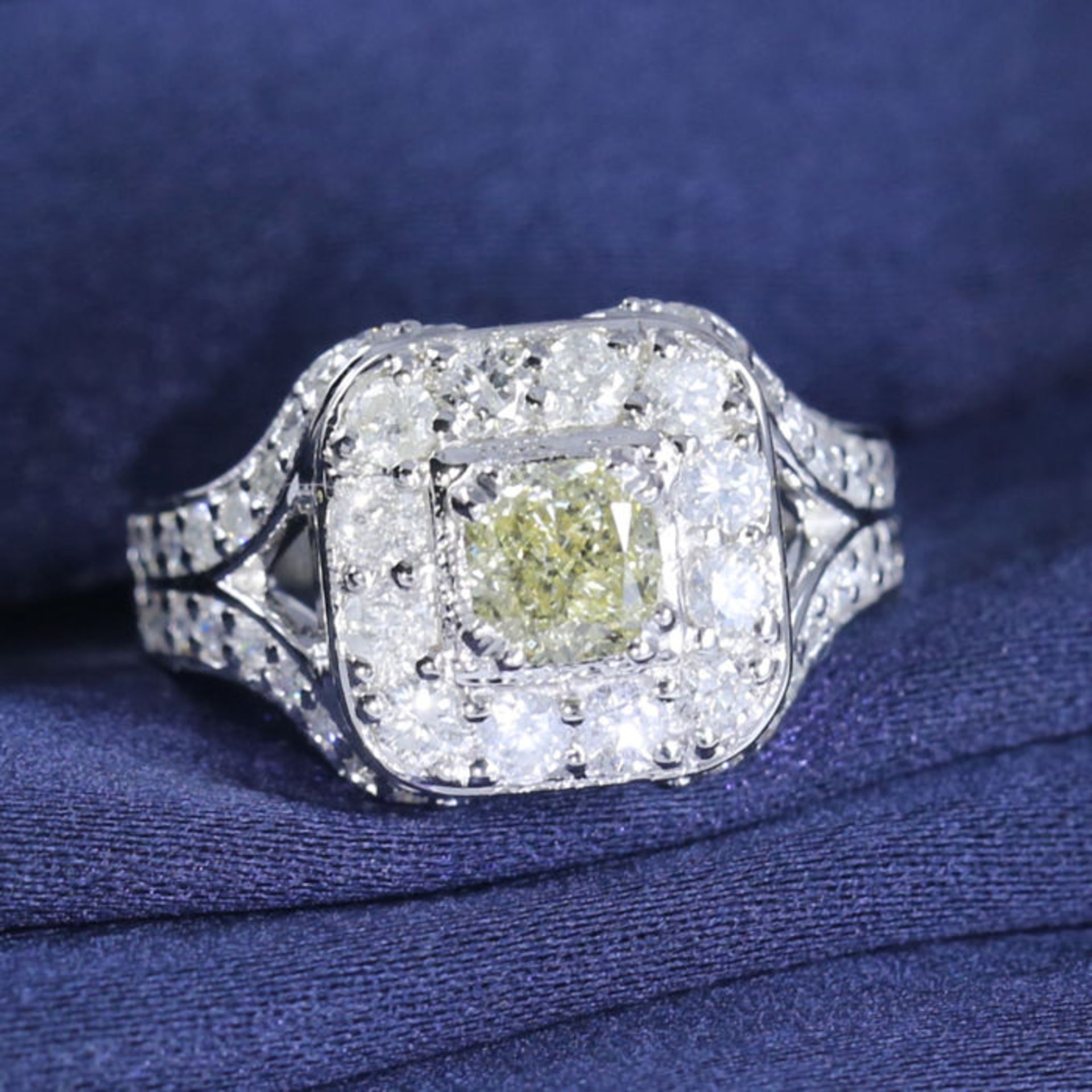 14 K / 585 White Gold Designer Solitaire Diamond (IGI Certified) Ring