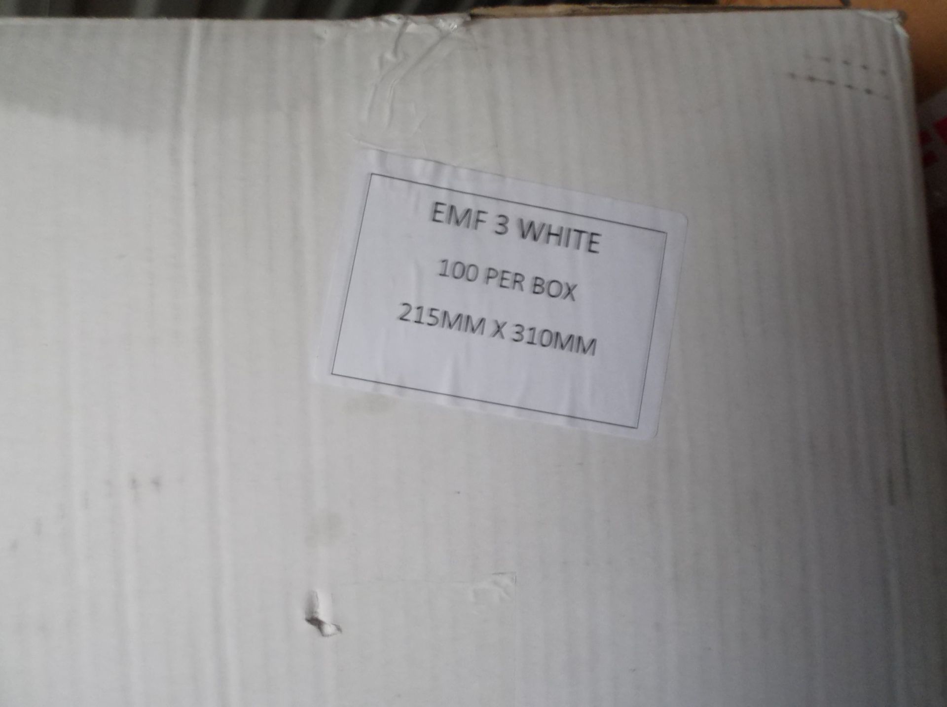 1 x bx of 100 215mm x 310mm white large letter  envelopes - Image 2 of 2