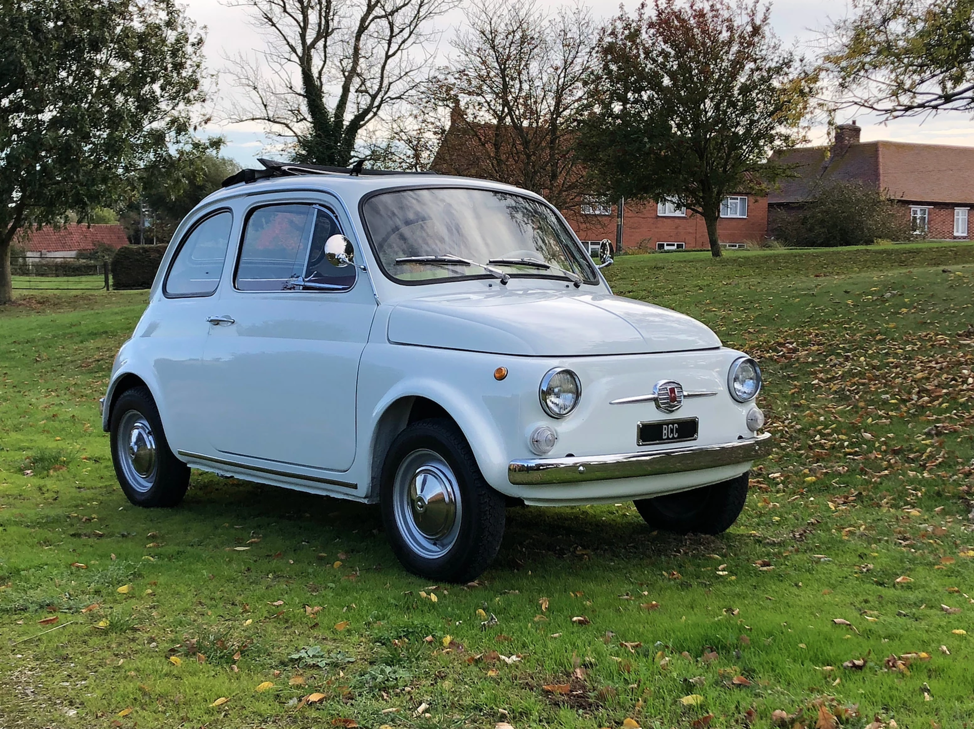 1967 Fiat 500F - Round Speedo Model