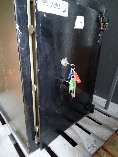 1 Dudley Safe with keys - Image 2 of 5