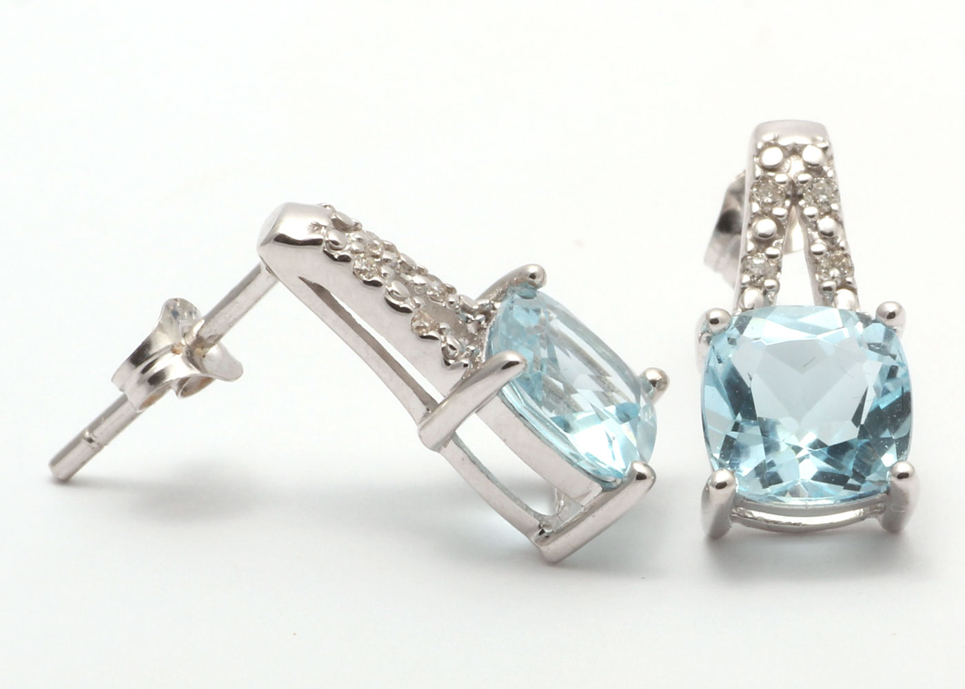 9ct White Gold Diamond And Blue Topaz Earring 0.05 - Image 4 of 8