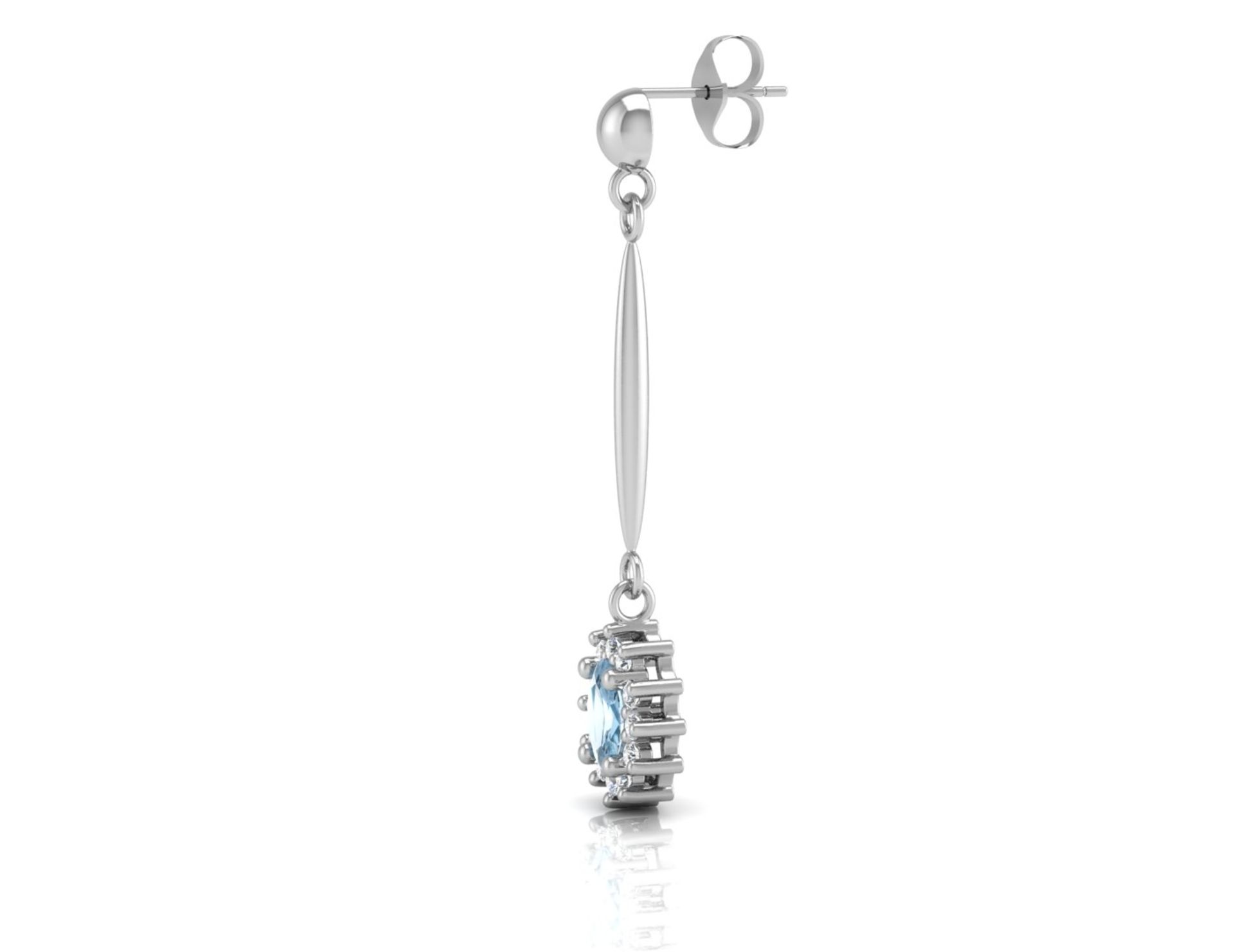 9ct White Gold Diamond And Blue Topaz Earring 0.12 - Image 2 of 4