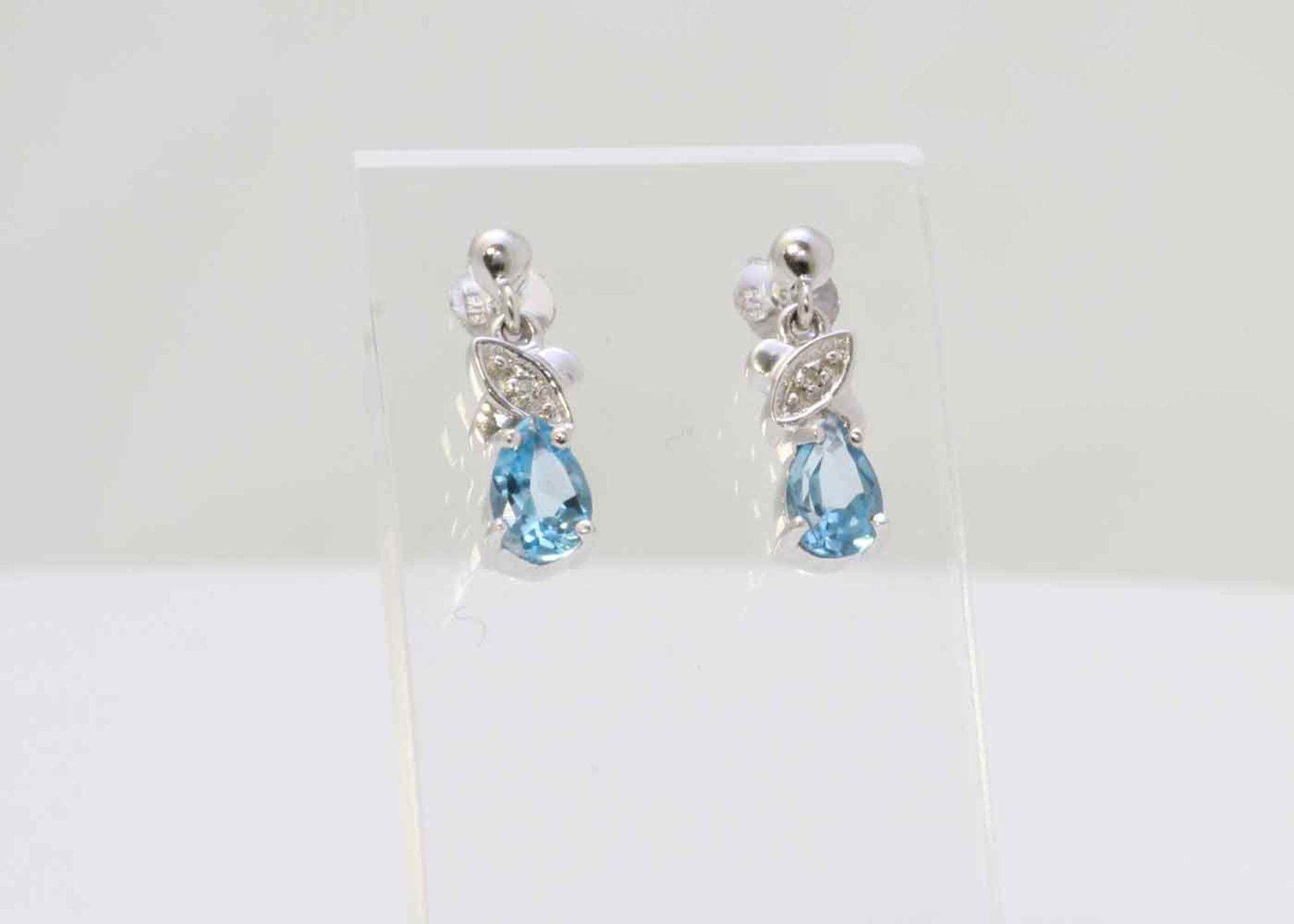 9ct White Gold Diamond And Blue Topaz Earring 0.01 - Image 3 of 4