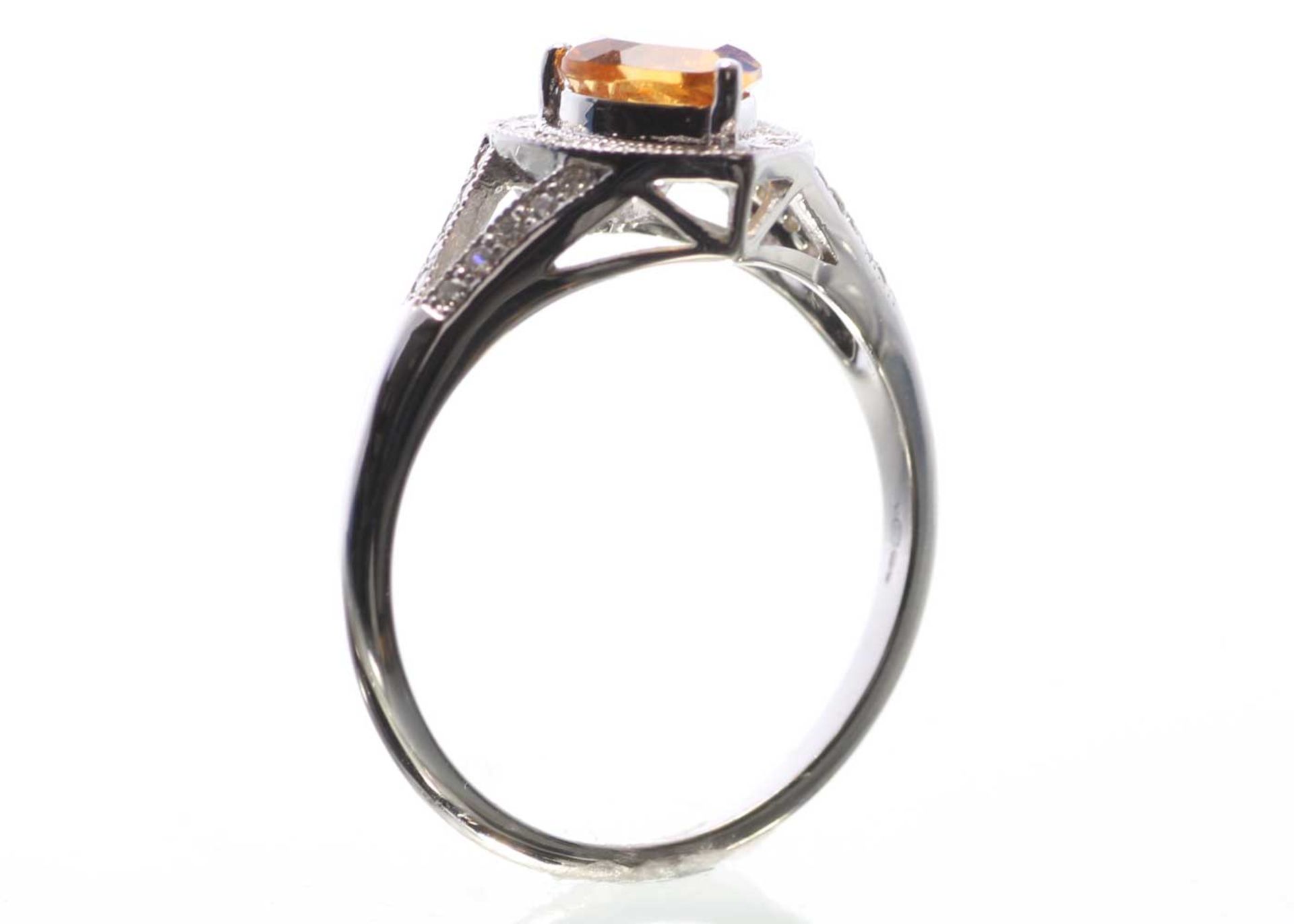 9ct White Gold Heart Shape Citrine Diamond Ring 0.20 - Image 3 of 5