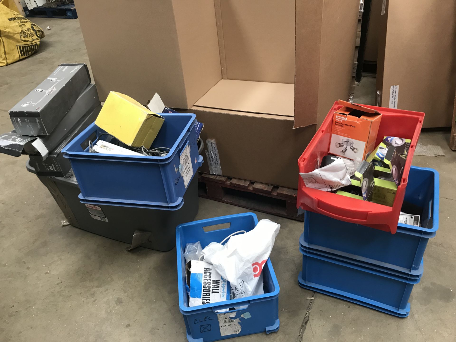 Pallet of Electrical and Plumbing Items - warehouse clearance - Image 2 of 13