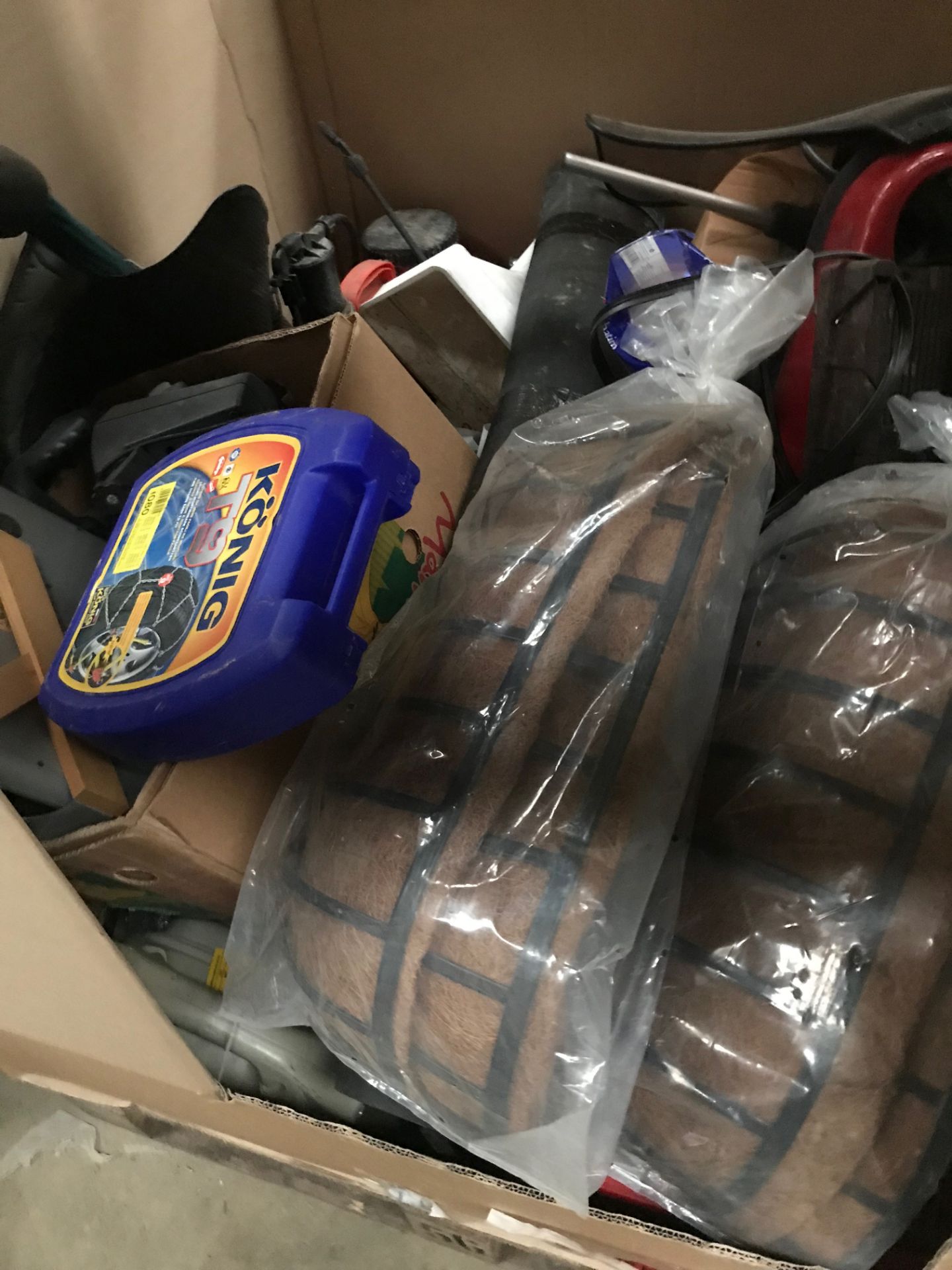 Pallet of Warehouse Clearance Items