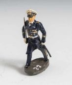 Persönlichkeitsfigur wohl Admiral Erich Raeder, "Elastolin", polychrom bemalte Masse, in Uniform