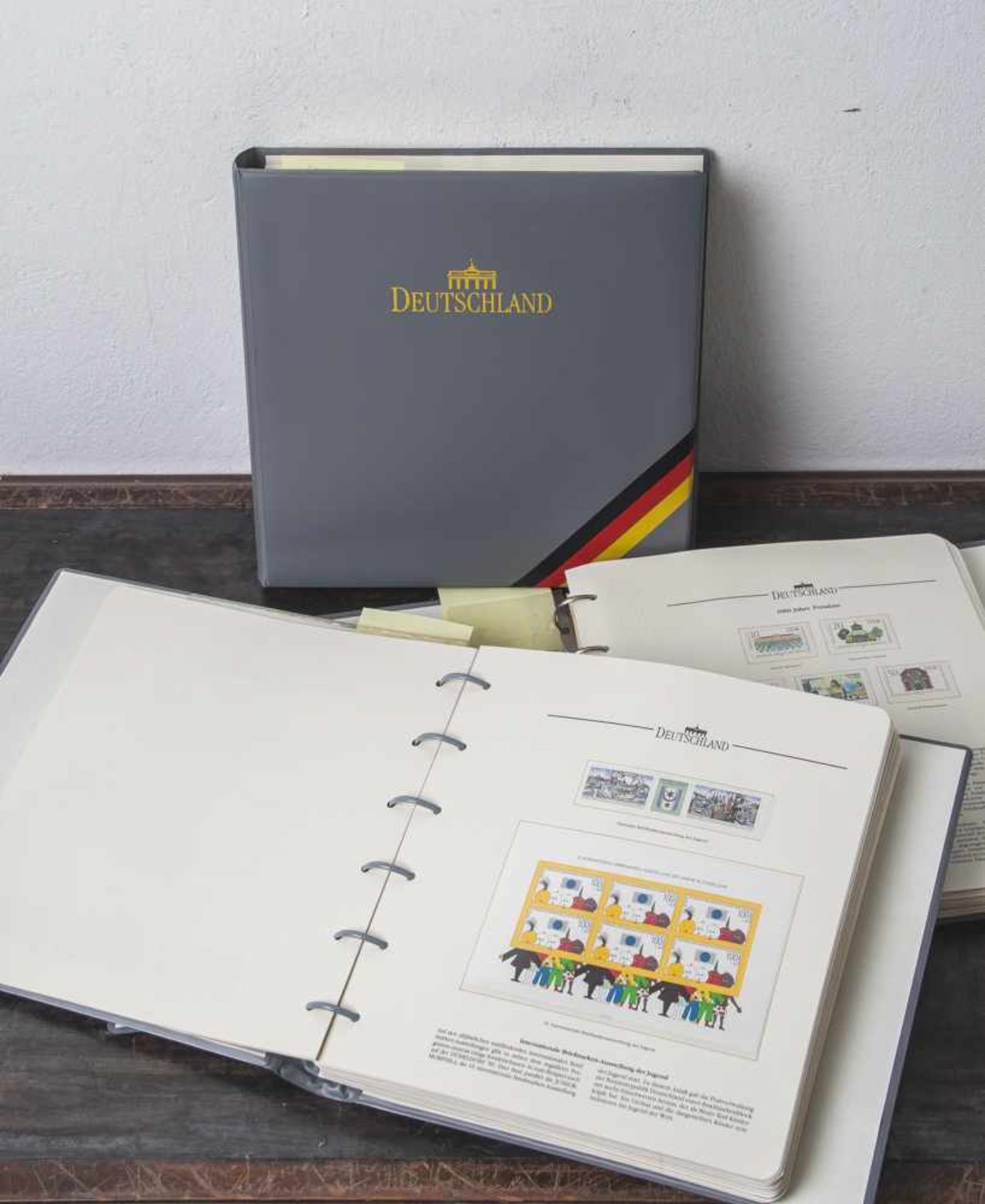 Umfangreiche Briefmarkensammlung, "Deutschland-Sammlung", Richard Borek, in 3 Sammelalben, mit
