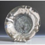 Runde Schale mit hohem, muschelförmigem Rand, wohl 1930/40er Jahre, Juweliersarbeit, Silber 800,