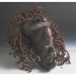 Chokwe-Maske, südliches Afrika, Angola, Kongo, Sambia, 1. Hälfte 20. Jahrhundert, Holz geschnitzt,