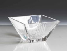 Kleine Schale, Tiffany & Co., Metropolitan, neuzeitlich, farbloses Glas mit Linienschliff.