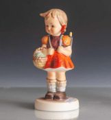 Hummelfigur: Erster Schulgang, Mädchen, Goebel, 1988, Modellnr. 81 2/0. H. ca. 11,5 cm.