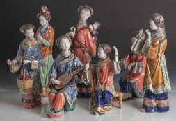 Posten von 7 Porzellanfiguren, China, 20. Jahrhundert, Darstellung verschiedener Frauengestalten