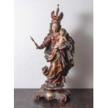 Barocke Madonna mit Jesusknaben, wohl alpenländisch, Lindenholz geschnitzt, rs. gehöhlt, polychrom
