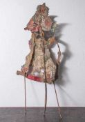 Wayang-Kulit-Figur, Indonesien, 20. Jahrhundert, ungegerbte Tierhaut, gestantzt und polychrom