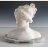 Schmidt-Felling, Julius Paul (1835-1920), Aphrodite, Alabaster, auf Marmorplinthe, auf