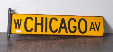 Original doppelseitiges Straßenschild USA/ Chicago, beiger Fond mit schwarzer Schrift. Email an