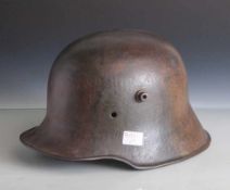 Deutscher Stahlhelm 1. WK, Mod M 1916, sehr schöner Originalzustand mit verblassten Resten der