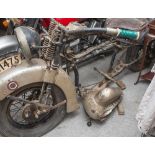 Harley Davidson (Vorkriegsmodell), Rahmen mit Sitz und Lenker, Tank (einseitig), hing 50 Jahre