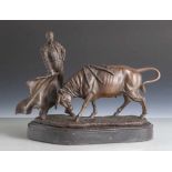 Hussmann, Albert Hinrich (1874-1946), Torero mit Stier, Bronze, dunkel patiniert. Rs. sign. auf