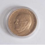 Medaille, Bundeskanzler Helmut Kohl, mit dem Kopfporträt nach li. u. Bez., rs. m. Schriftzug "